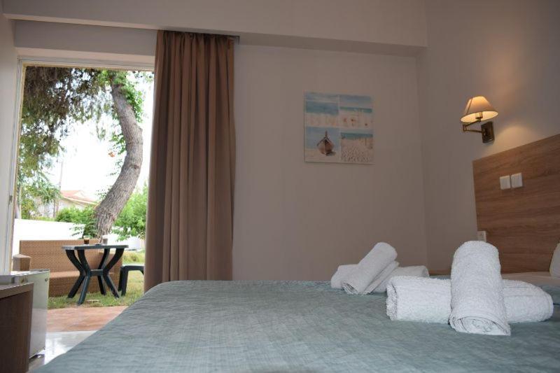 Marzi Beach And Bungalows Hotell Kokkónion Eksteriør bilde