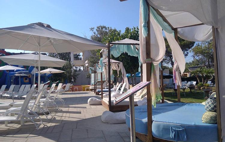 Marzi Beach And Bungalows Hotell Kokkónion Eksteriør bilde